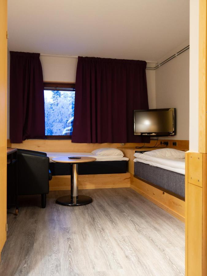 סטורומן Hotell Toppen מראה חיצוני תמונה
